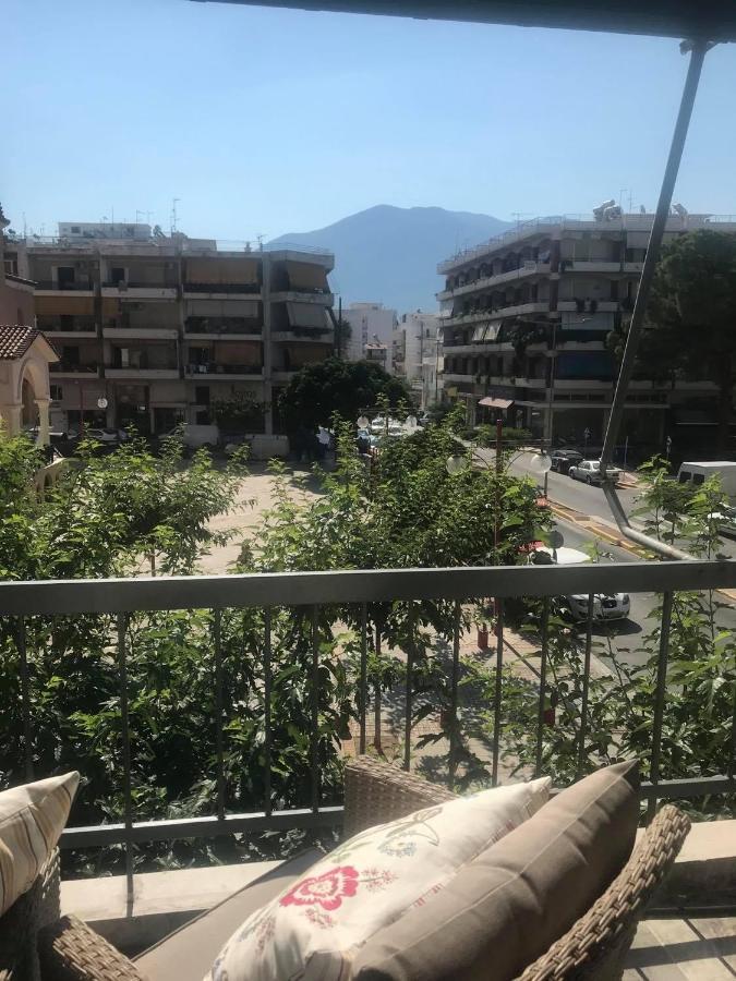 Pepromeno Luxury Apartment In The City Center Kalamata Bagian luar foto