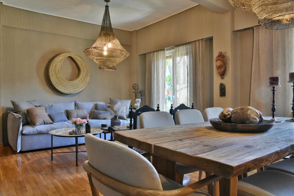 Pepromeno Luxury Apartment In The City Center Kalamata Bagian luar foto