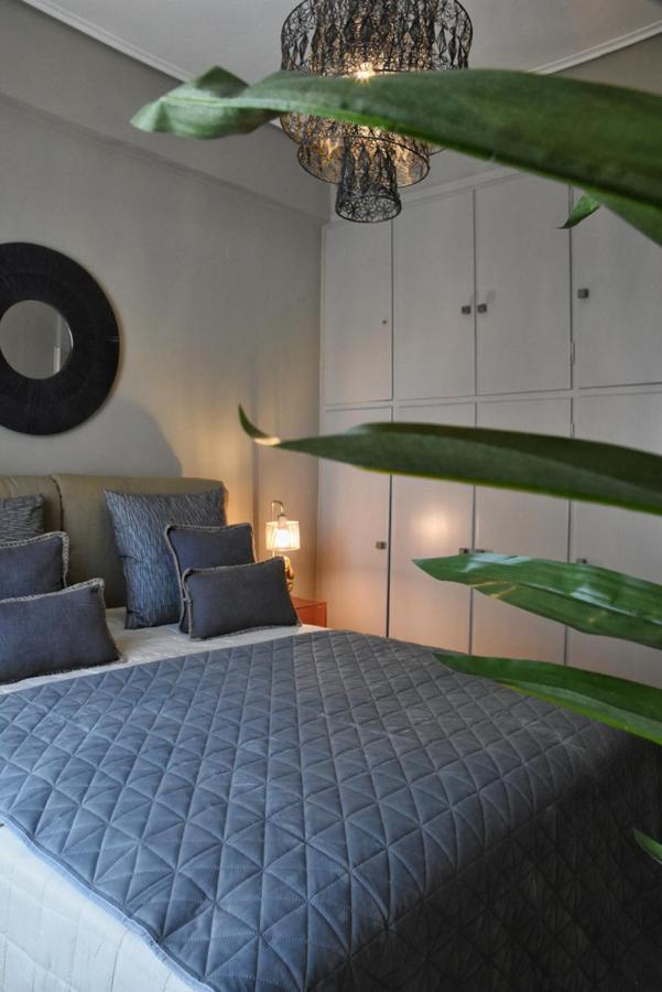 Pepromeno Luxury Apartment In The City Center Kalamata Bagian luar foto